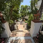 Golden Mile - Puente Area - Casa Mariposas