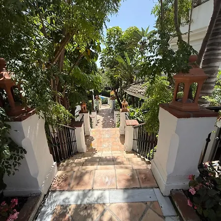 Golden Mile - Puente Area